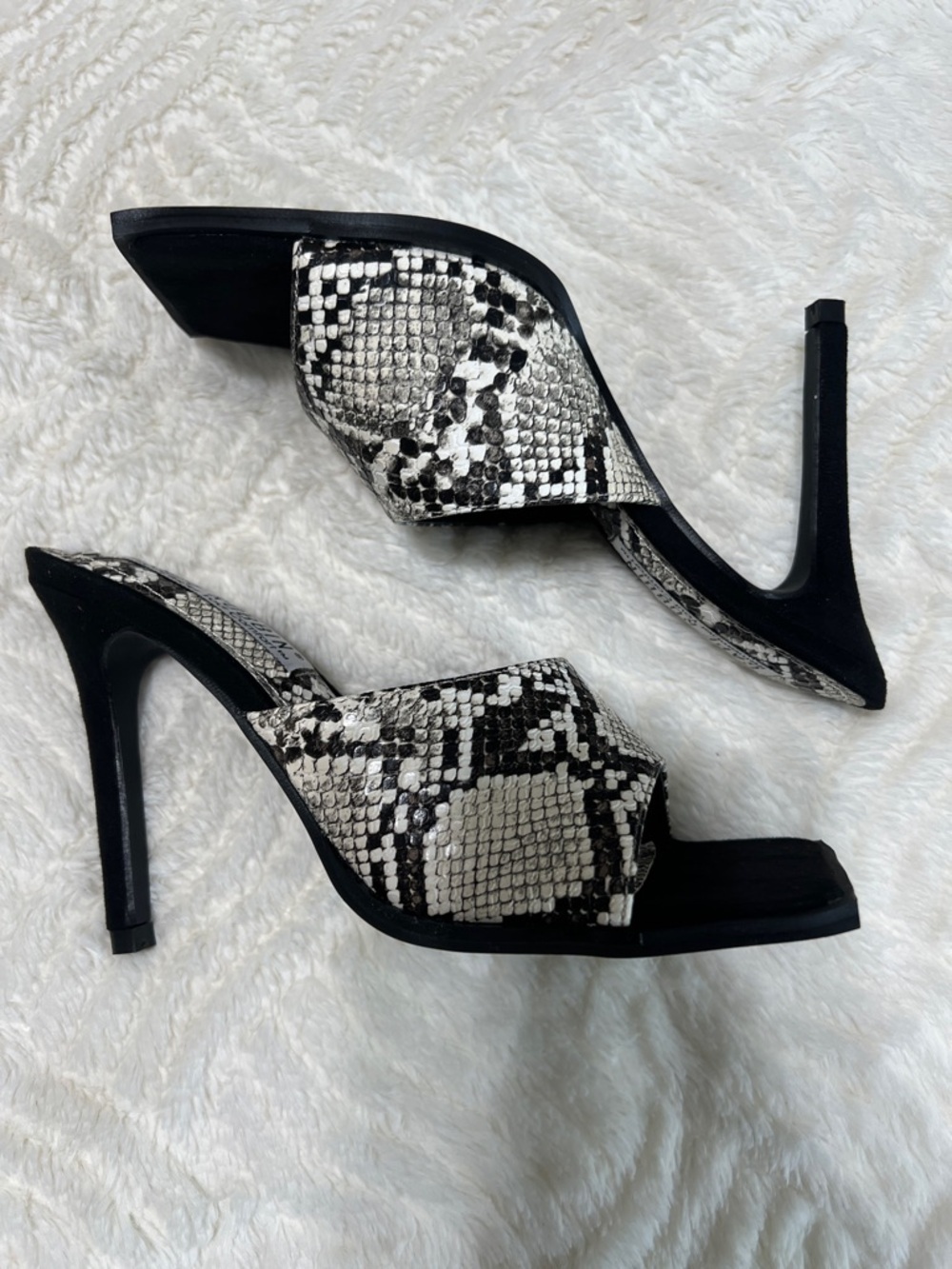 Cape Robbin Tristen Snake Print Mule Heels Size 6 Stiletto Square Toe - Picture 4 of 13